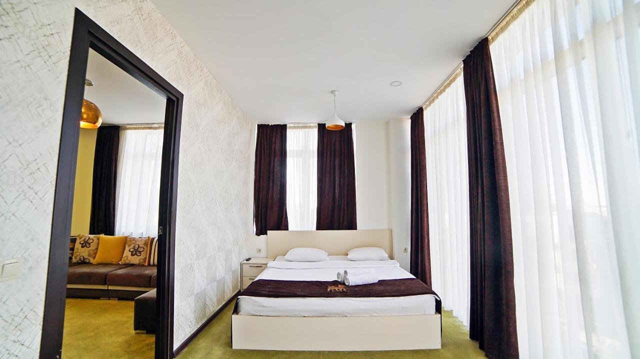 Mardi Plaza Hotel Batumi Eksteriør billede
