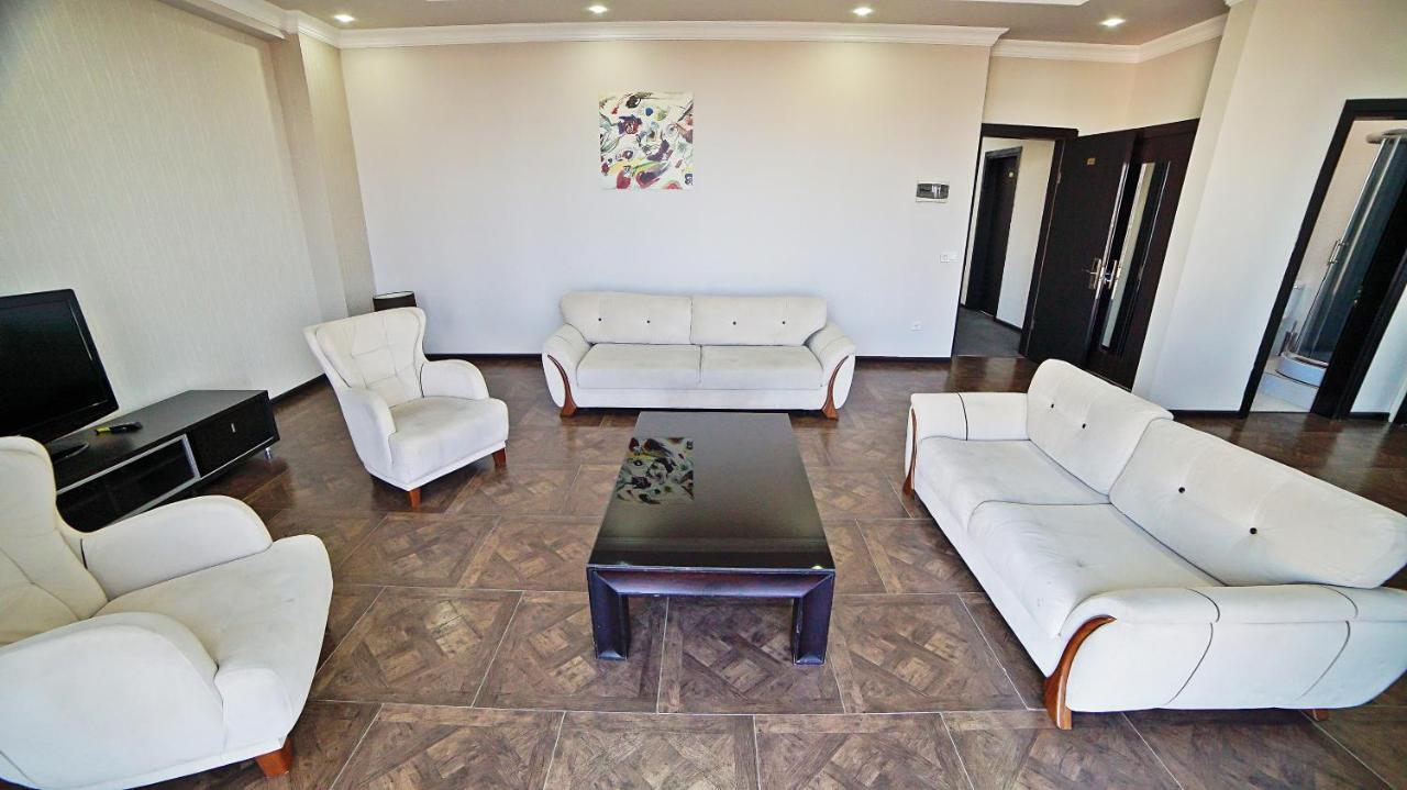 Mardi Plaza Hotel Batumi Eksteriør billede
