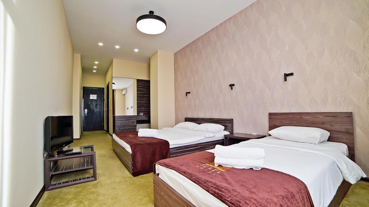Mardi Plaza Hotel Batumi Eksteriør billede