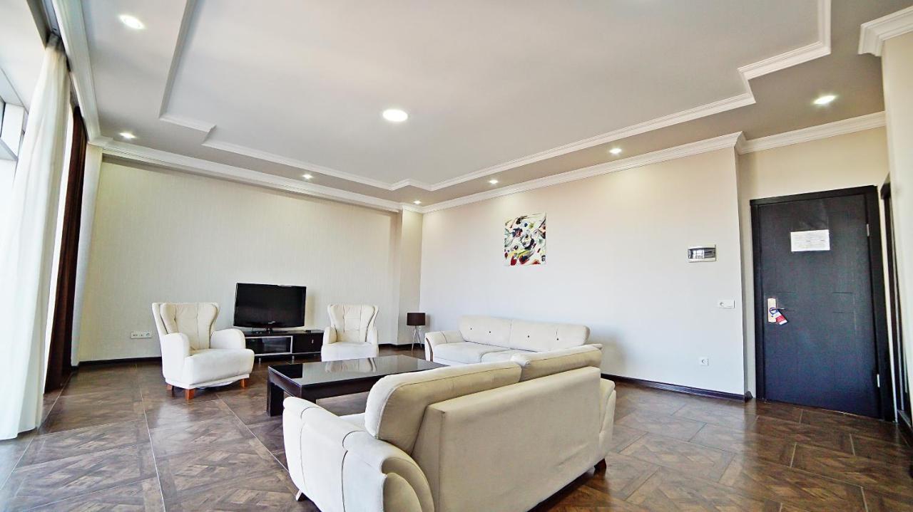 Mardi Plaza Hotel Batumi Eksteriør billede